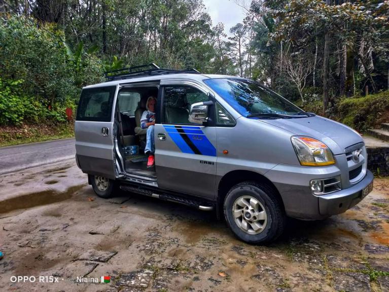 4WD rental in Madagascar on RN7 road